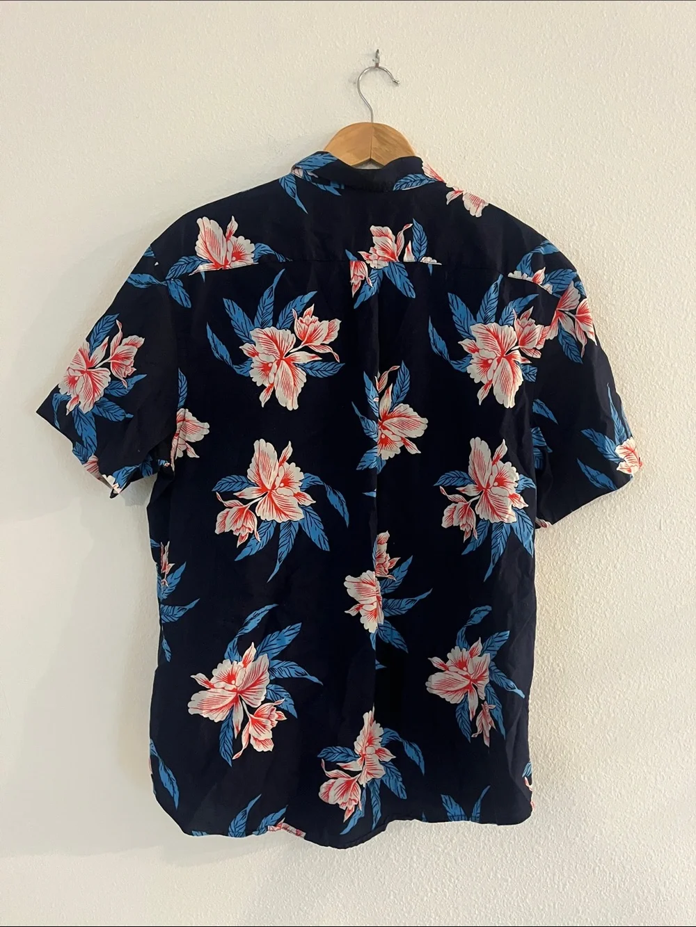 Old Navy Blue Tropical Floral Short Sleeve Button-Up Shirt
